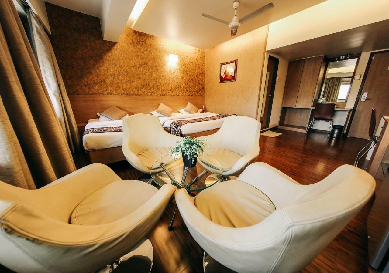Hotel Maharana Inn Chembur Мумбаи Экстерьер фото